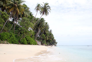 Playa de Sumur Tiga