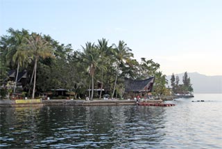 Isla Tuk Tuk - Lago Toba